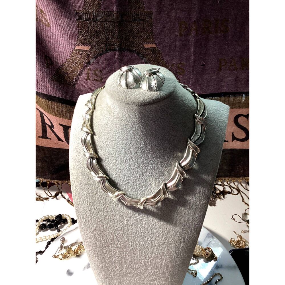 Vintage Lisner Demi-Parure Silver Necklace and Earrings